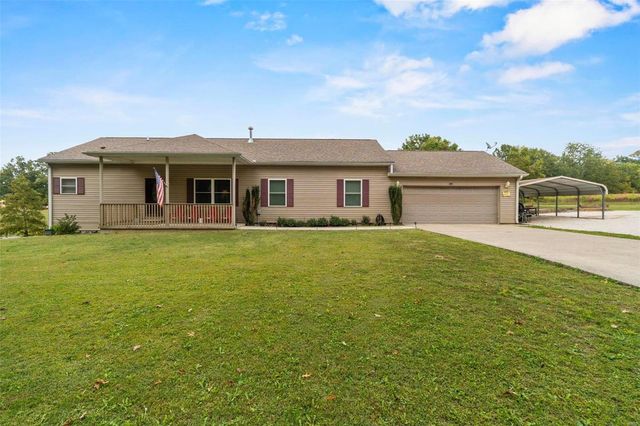 $399,999 | 1932 Roth Drive | Kelso Township - Scott County