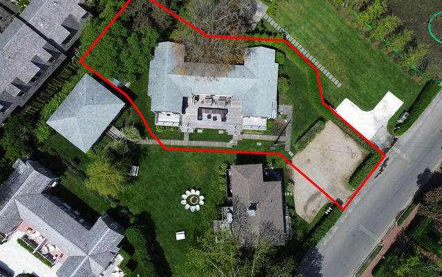 $3,650,000 | 71 Easton Street | Nantucket