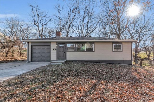 $220,000 | 6103 North Virginia Avenue | Oak Park