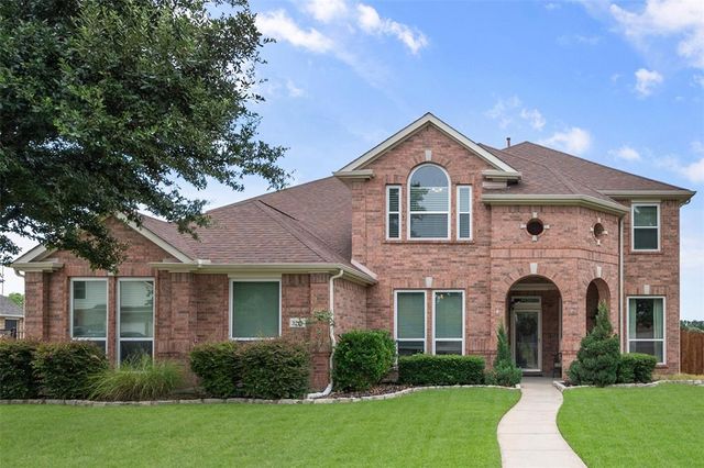 $529,900 | 3219 Ridge Trace Circle | Mansfield