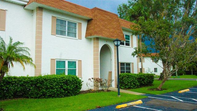 $2,000 | 239 South McMullen Booth Road, Unit 38 | Clearwater