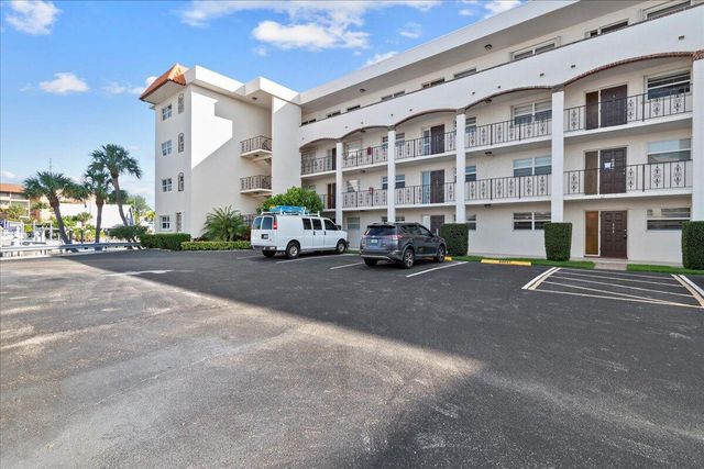 $4,000 | 20 Yacht Club Drive, Unit B104 | North Palm Beach