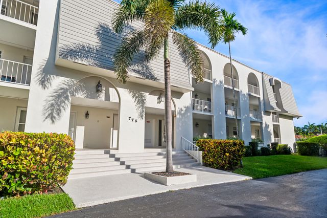 $449,900 | 775 Jeffery Street, Unit 5306 | Northeast Boca Raton