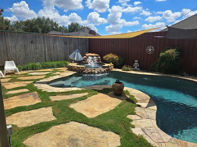 $565,000 | 1724 Allende Court | Plano