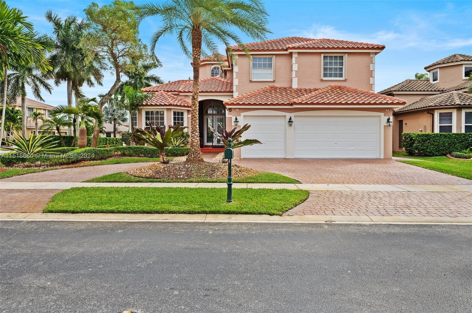 GORGEOUS CORNER HOME