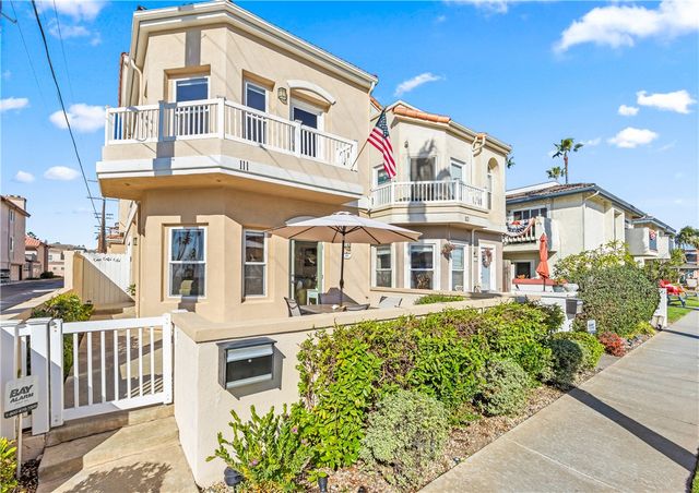 $2,699,000 | 111 14th Street | West Huntington Beach