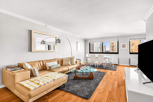 $699,000 | 1725 York Avenue, Unit 27G | Upper East Side