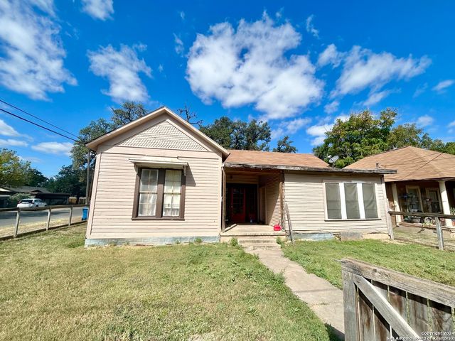 $145,000 | 502 Ross Street | Kerrville