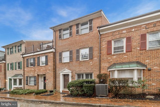 $4,800 | 1127 North Taylor Street, Unit 1127 | Ballston-Virginia Square