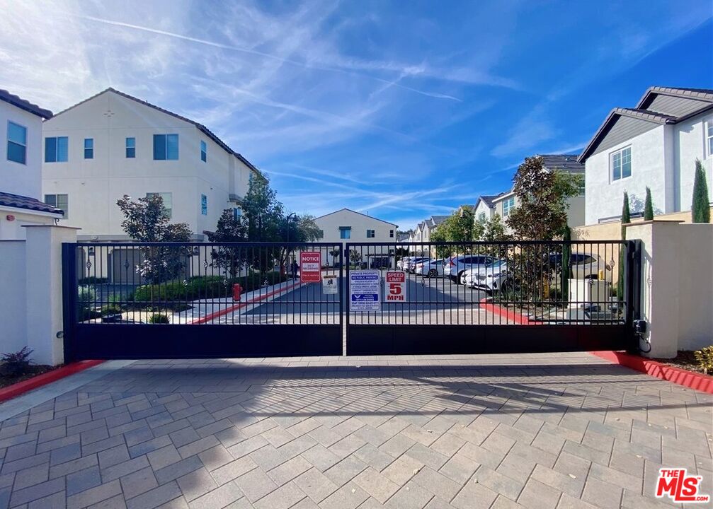 a view of house with a outdoor space