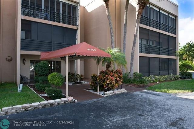 $3,000 | 4060 North Hills Drive, Unit 22 | Emerald Hills