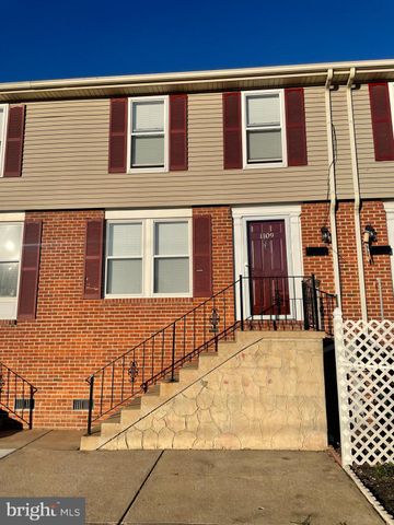 $1,500 | 1109 Davis Street | 11th Street Bridge