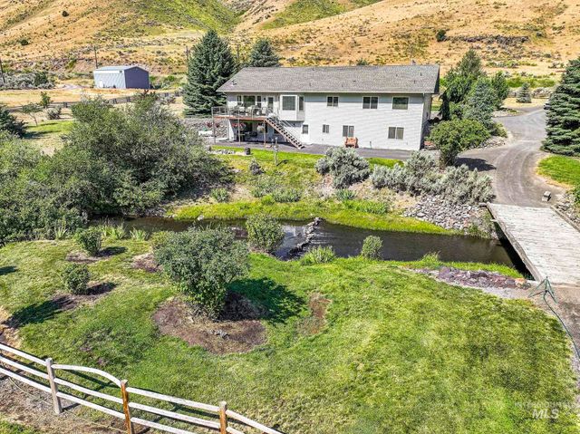 $986,000 | 2492 Rock Creek Road