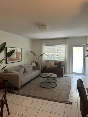 $495,000 | 4780 Pine Tree Drive, Unit 4 | Nautilus