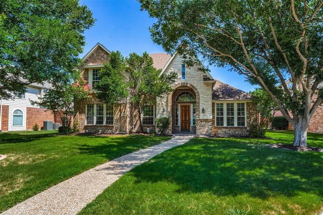 $680,000 | 4009 Willow Hills Court | Plano