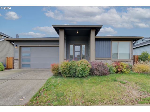 $475,000 | 1303 Daylily Street | Woodburn