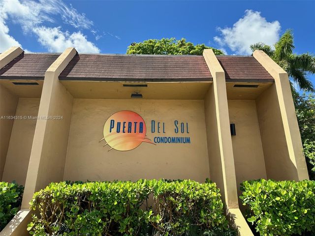 $339,900 | 9974 Southwest 88th Street, Unit 1020 | Puerta del Sol Condominiums