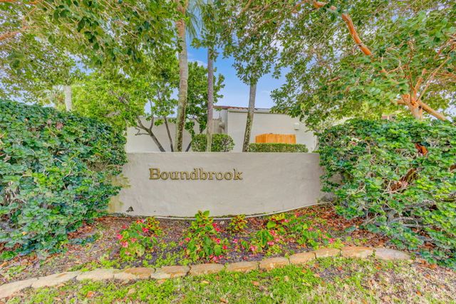 $174,900 | 2541 Boundbrook Boulevard, Unit 121