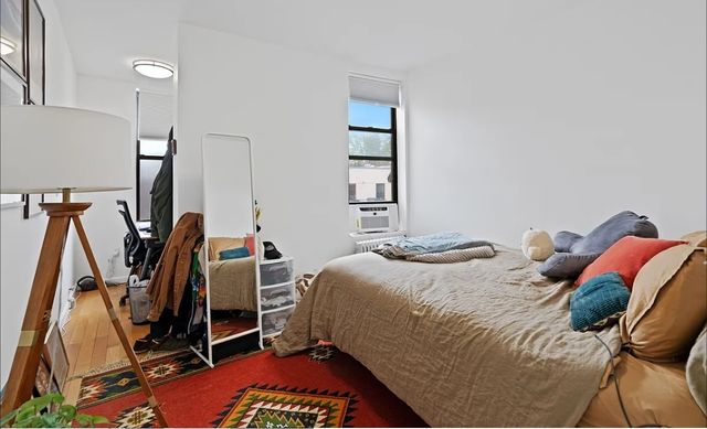 $4,000 | 10-22 47th Road, Unit 3L | Long Island City