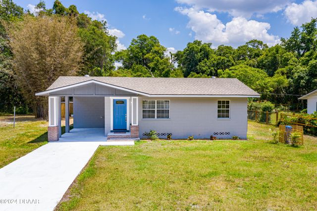 $324,900 | 605 South Woodward Avenue | West DeLand