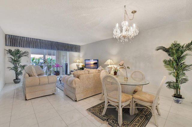 $225,000 | 45 Southeast 13th Street, Unit B2 | Southeast Boca Raton