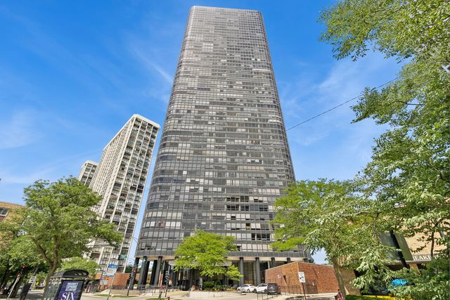 $262,000 | 5415 North Sheridan Road, Unit 911 | Park Tower