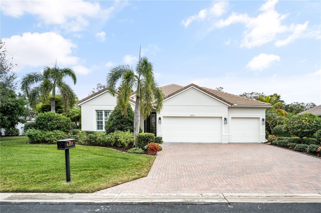 4237 Diamond Square, Vero Beach, FL 32967 | Compass