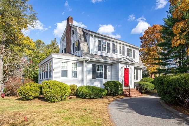 $985,000 | 208 Fair Oaks Park | Needham Junction