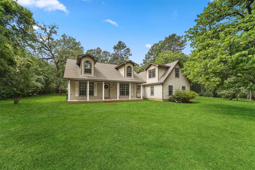 Perfect for horse aficionados and those looking for minimal deed restrictions. Plus this home features a shed with 220V!