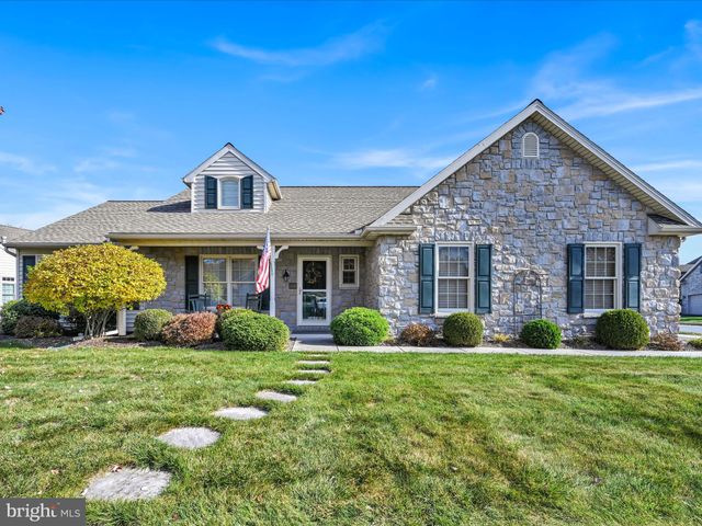 $320,000 | 809 Cambridge Drive | Penn Township - Lancaster County