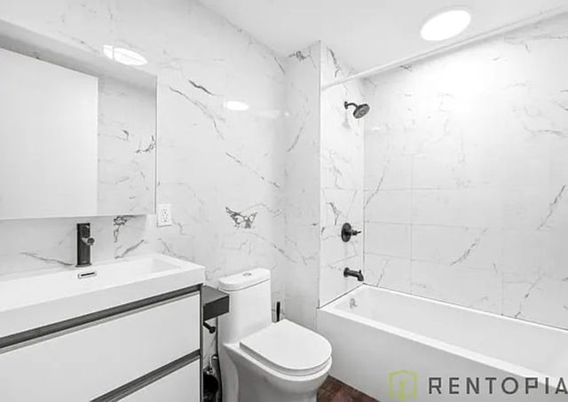 $2,000 | 1222 St Johns Place, Unit 2A | Crown Heights