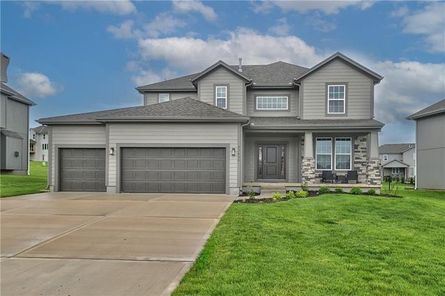 $644,950 | 5823 McCormick Drive | Shawnee