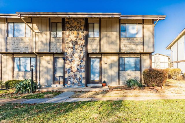 $189,900 | 2606 Savoy Drive, Unit 2606 | Lake Saint Louis