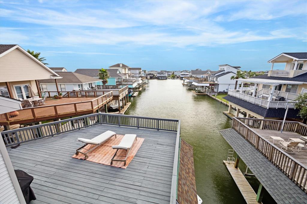 Savor stunning waterfront canal views from the expansive deck!