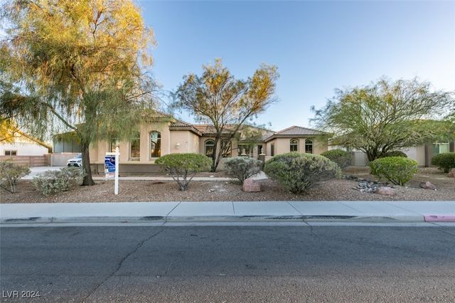 $825,000 | 3801 West Hammer Lane | North Las Vegas