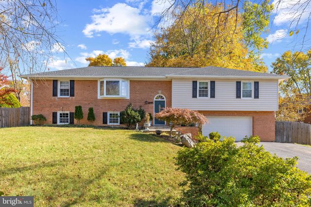 $699,990 | 17505 Lafayette Drive | Williamsburg Village