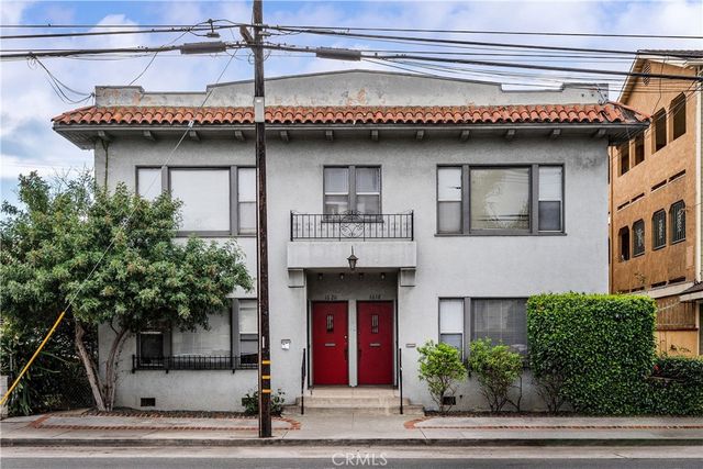 $1,800,000 | 1616 East 4th Street | Alamitos Beach