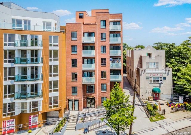 $660,000 | 4229 Parsons Boulevard, Unit 2B | Flushing