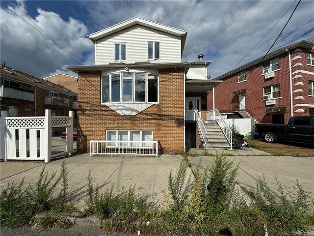 $949,000 | 1611 East 92nd Street | Canarsie