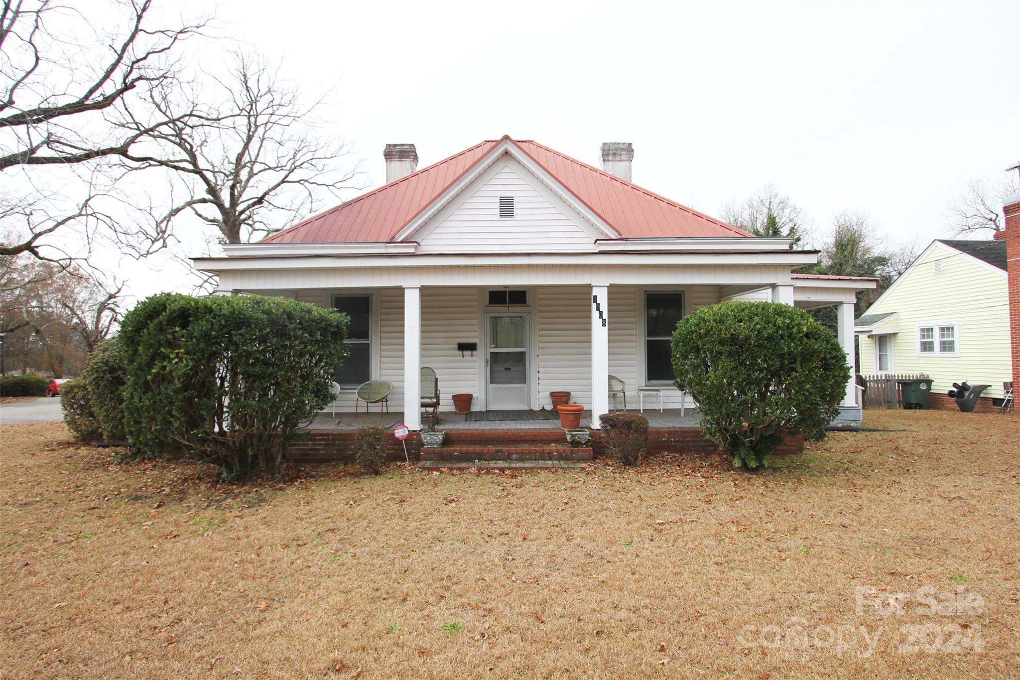 front view of house with a yard