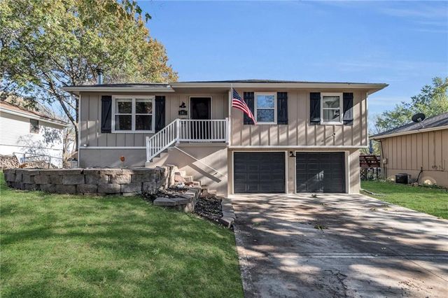 $295,000 | 502 Southwest 24th Street | Blue Springs