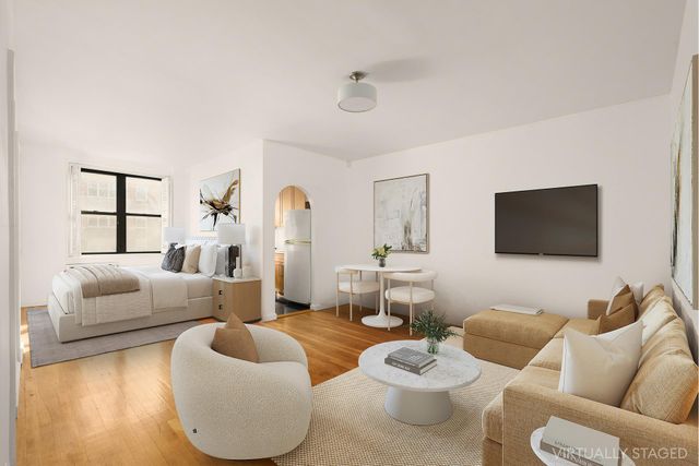 $3,900 | 100 West 12th Street, Unit 5L | West Village