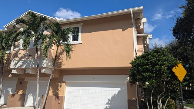 $353,500 | 450 Amador Lane, Unit 1 | West Palm Beach