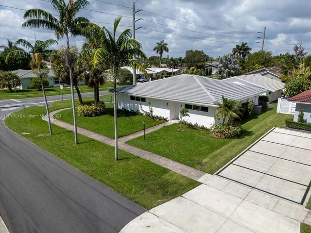 $995,000 | 150 Southeast 3rd Avenue | Dania Beach