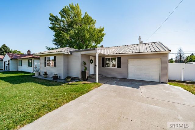 $320,000 | 170 Monterey Drive | Freeman