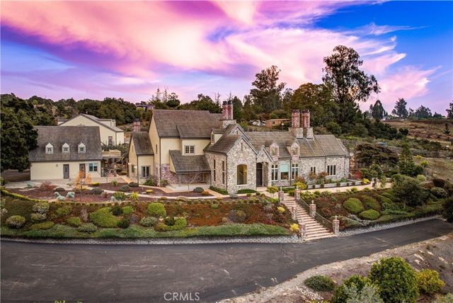 $3,395,000 | 1685 Quiet Oaks Drive | Los Berros