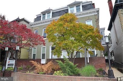 $1,296 | 719 North Duke Street, Unit 11 | Ross