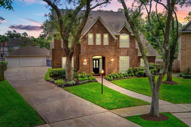 $569,900 | 4107 Alice Drive | Sugar Land