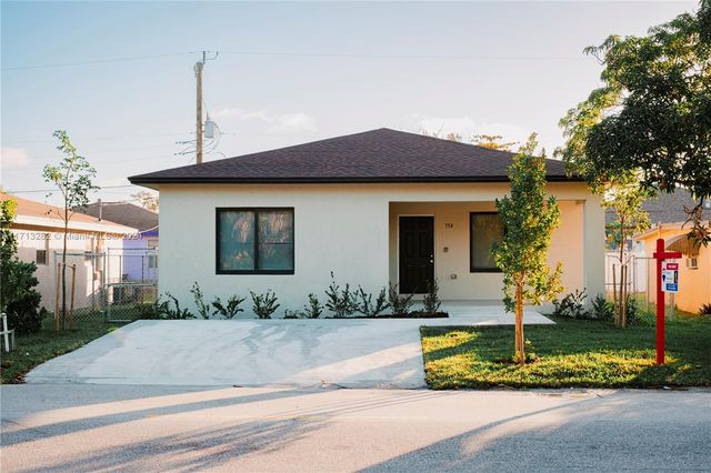 $3,200 | 754 Dr B J McCormick Avenue | Old Collier