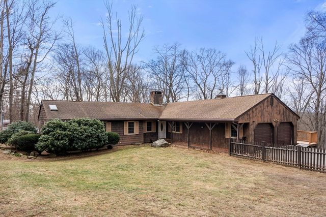 $479,000 | 70 Old Farm Road | Sturbridge Center